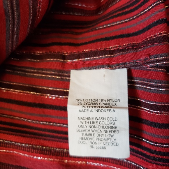 Express Design Studio Burgundy Button Front Blouse - Picture 5 of 5